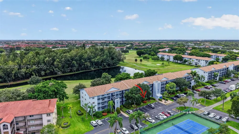 900 SW 125th Way #105R Pembroke Pines, FL 33027
