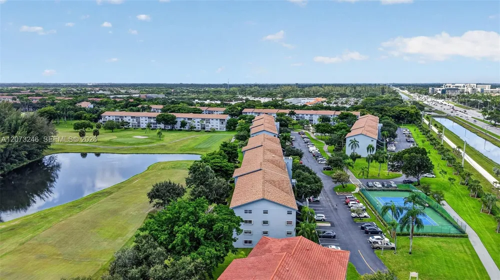 900 SW 125th Way #105R Pembroke Pines, FL 33027