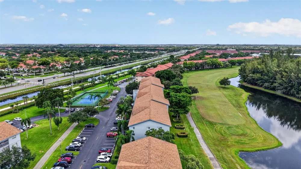 900 SW 125th Way #105R Pembroke Pines, FL 33027