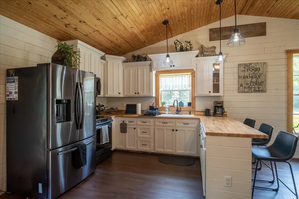 620 Kimmins St Hohenwald, TN 38462