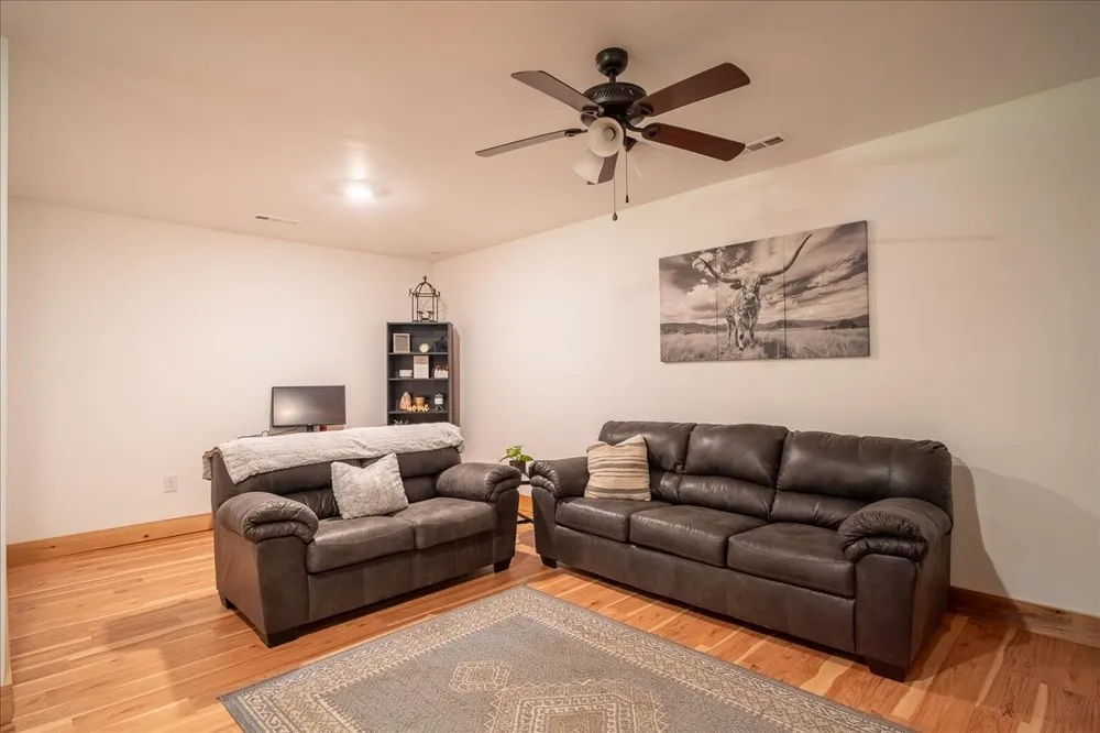 620 Kimmins St Hohenwald, TN 38462