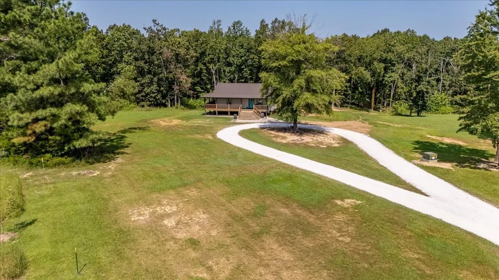 620 Kimmins St Hohenwald, TN 38462