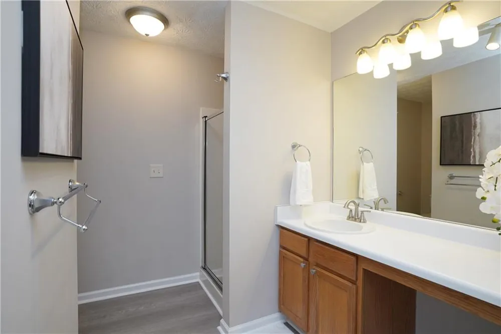 182 Oak Green Drive Lawrenceville, GA 30044