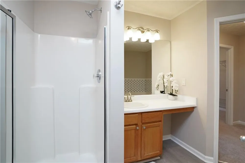 182 Oak Green Drive Lawrenceville, GA 30044