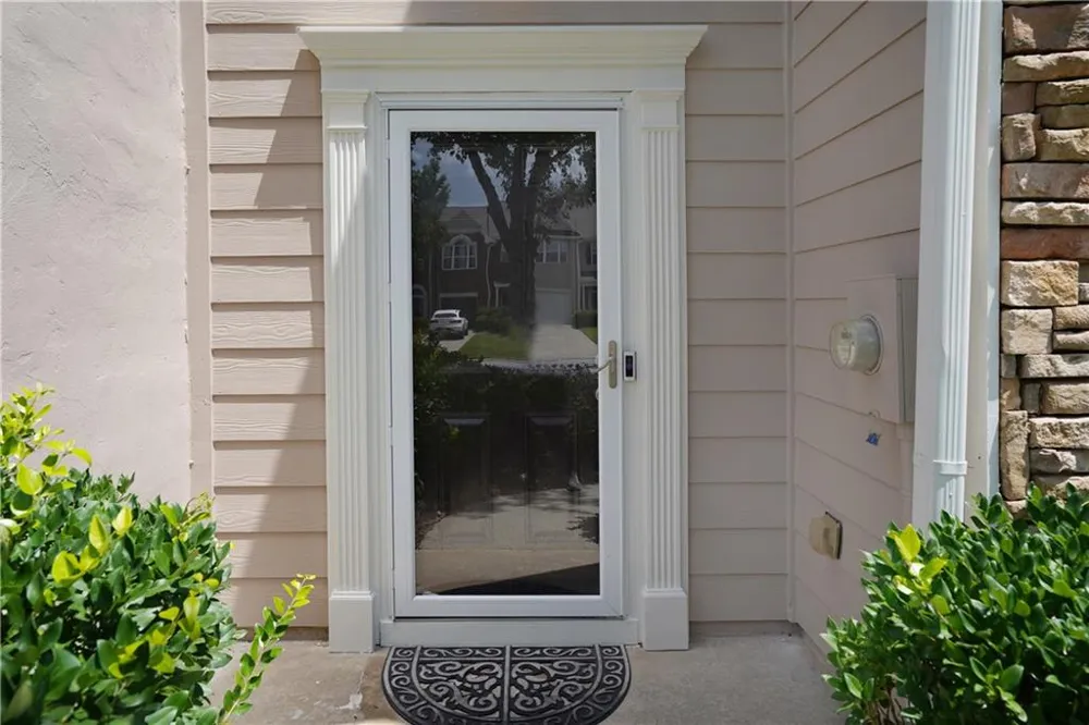 182 Oak Green Drive Lawrenceville, GA 30044