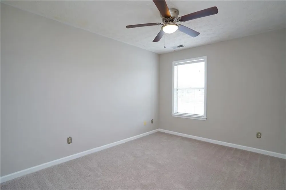 182 Oak Green Drive Lawrenceville, GA 30044