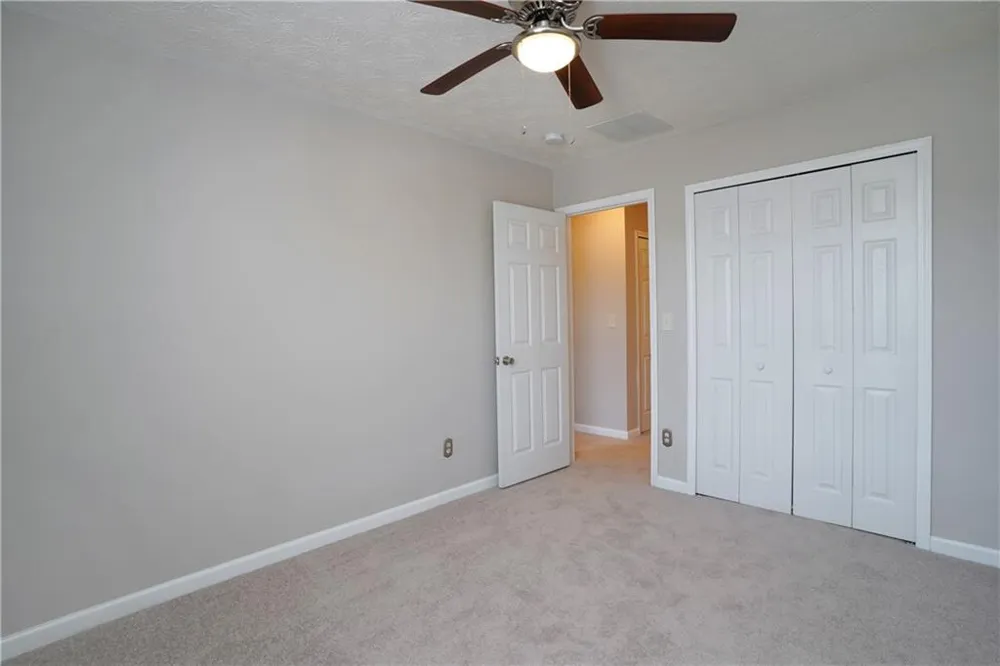 182 Oak Green Drive Lawrenceville, GA 30044