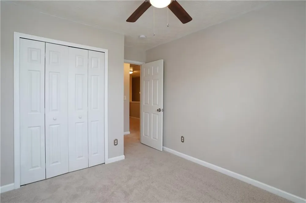 182 Oak Green Drive Lawrenceville, GA 30044