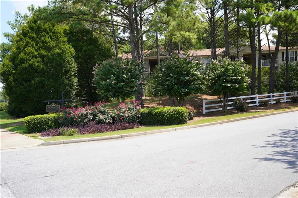 182 Oak Green Drive Lawrenceville, GA 30044