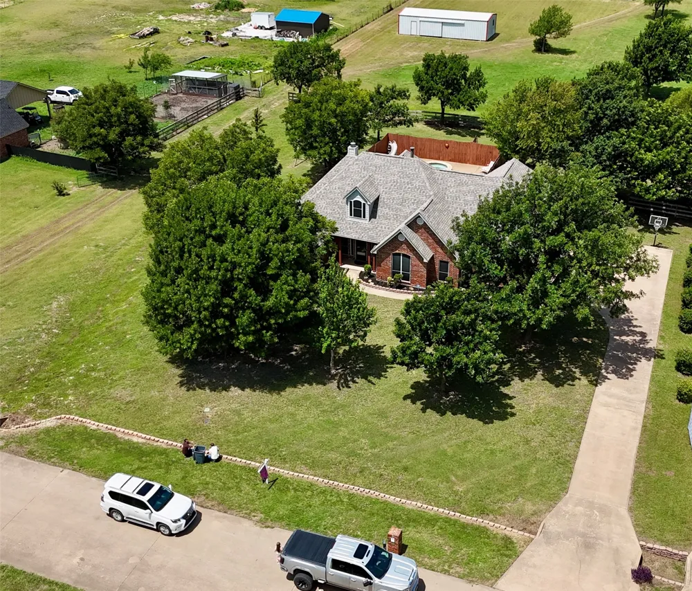 7830 Mavis Avenue Waxahachie, TX 75167