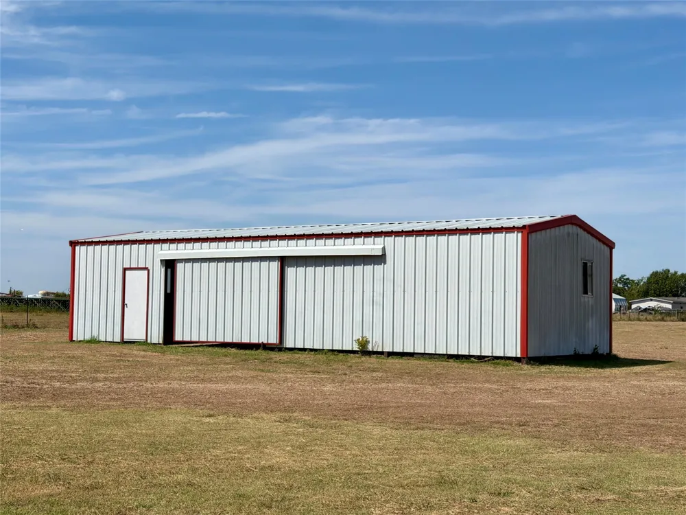 7830 Mavis Avenue Waxahachie, TX 75167
