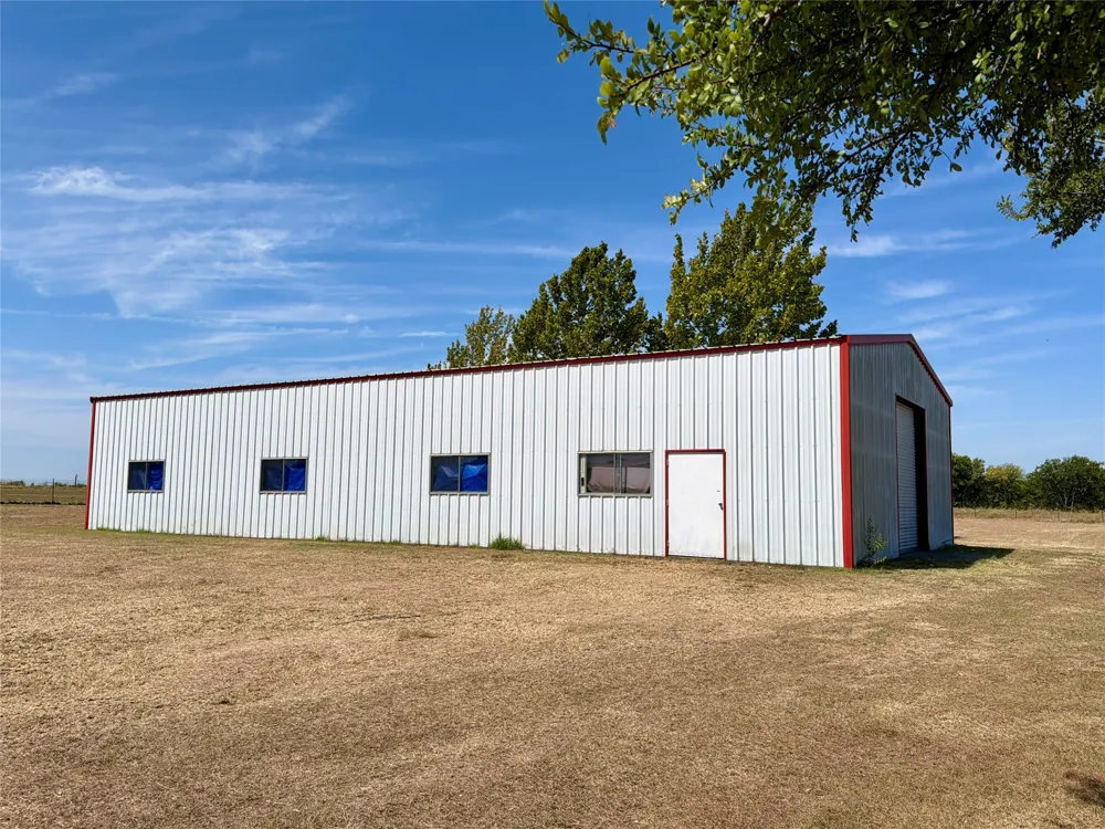 7830 Mavis Avenue Waxahachie, TX 75167