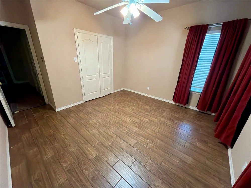 7830 Mavis Avenue Waxahachie, TX 75167