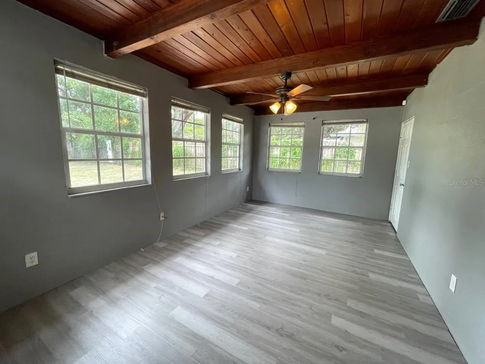 123 W WILDWOOD STREET Tampa, FL 33613