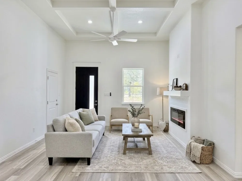 5555 Mercedes Circle Granbury, TX 76048