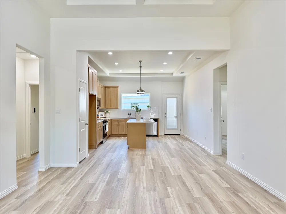 5555 Mercedes Circle Granbury, TX 76048