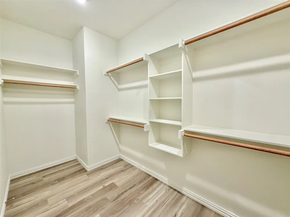 5555 Mercedes Circle Granbury, TX 76048