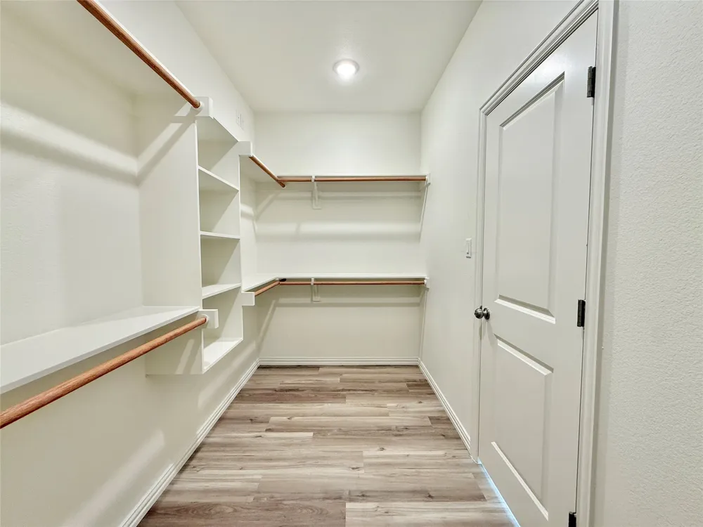5555 Mercedes Circle Granbury, TX 76048
