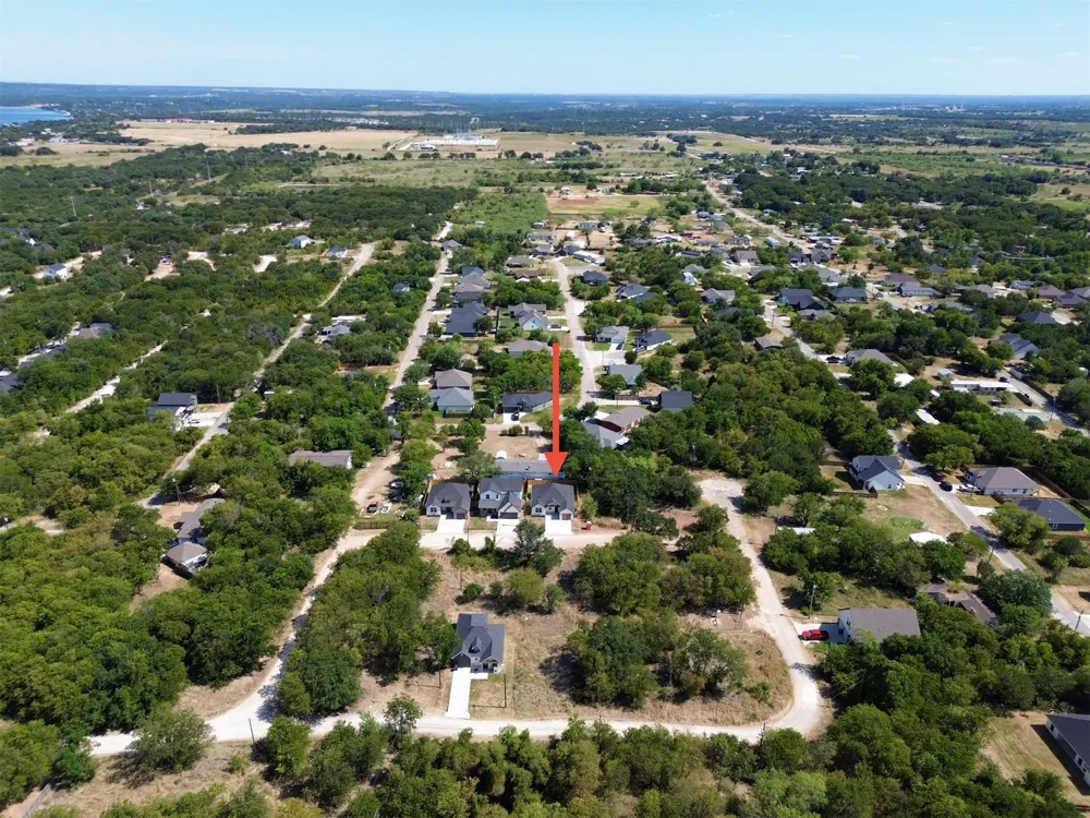 5555 Mercedes Circle Granbury, TX 76048