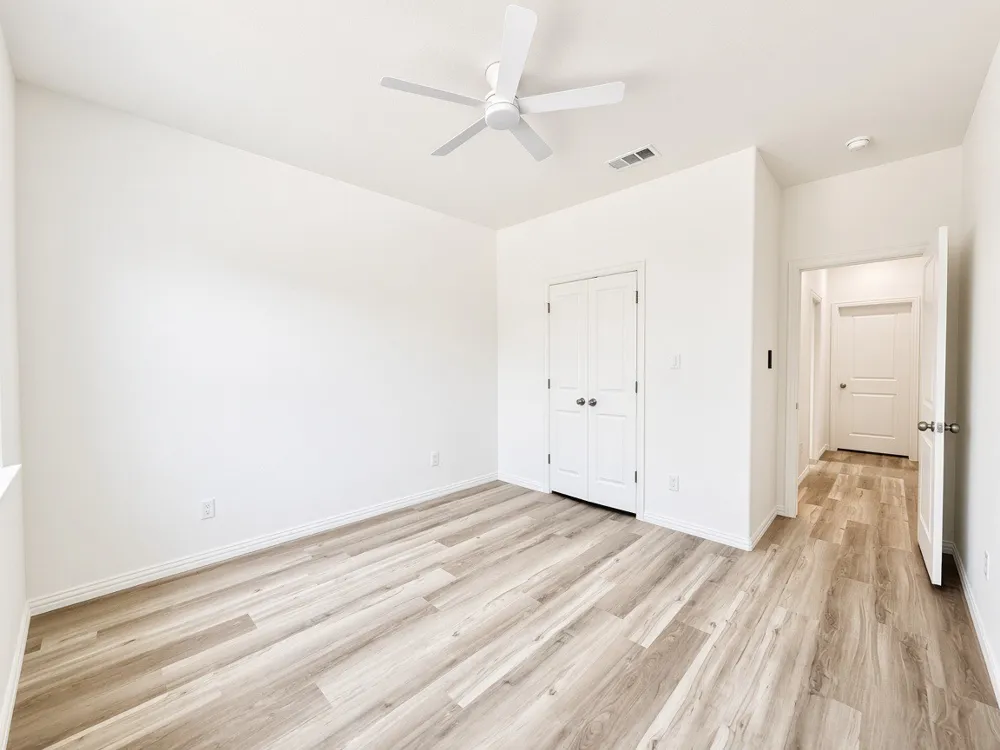 5555 Mercedes Circle Granbury, TX 76048