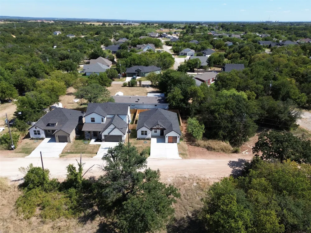 5555 Mercedes Circle Granbury, TX 76048