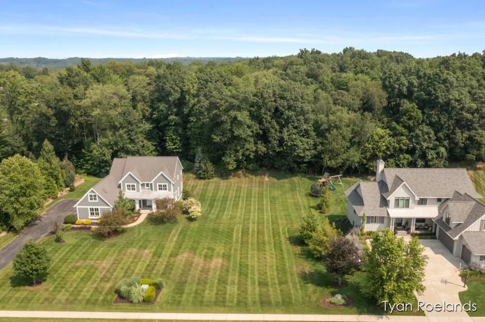 3769 Lake Birch Street NE Grand Rapids, MI 49525