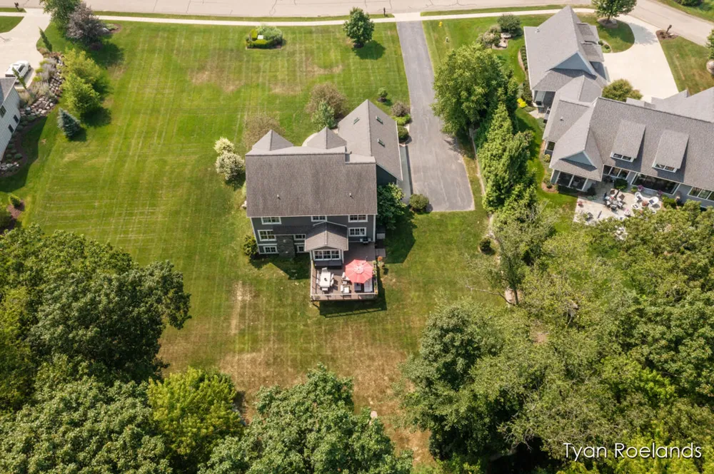 3769 Lake Birch Street NE Grand Rapids, MI 49525