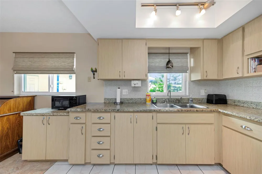 5355 FERNDALE PLACE Pinellas Park, FL 33782