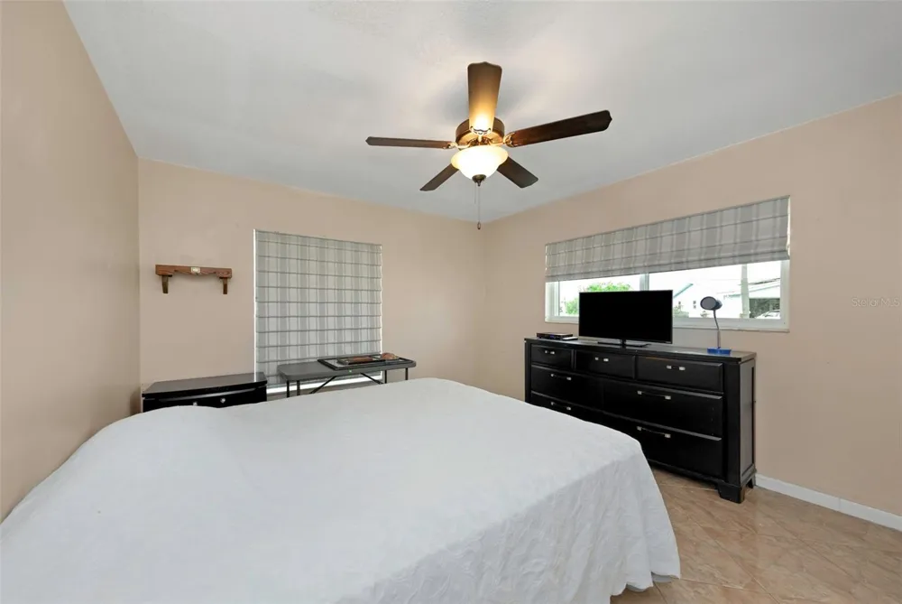5355 FERNDALE PLACE Pinellas Park, FL 33782