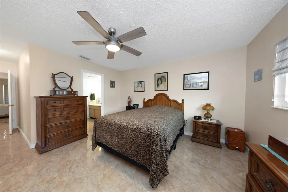 5355 FERNDALE PLACE Pinellas Park, FL 33782