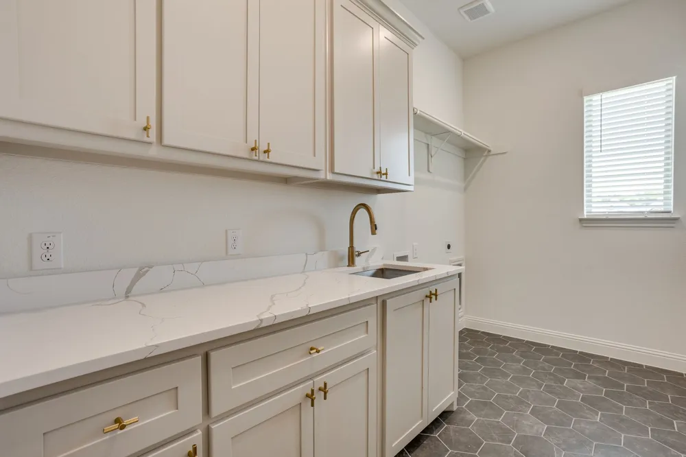 608 Tay Tay Way Springtown, TX 76082
