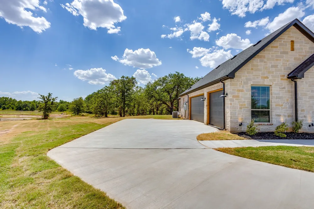 608 Tay Tay Way Springtown, TX 76082