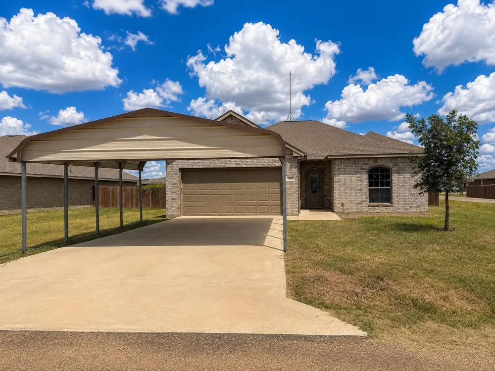 2915 Emma Lane Mabank, TX 75147