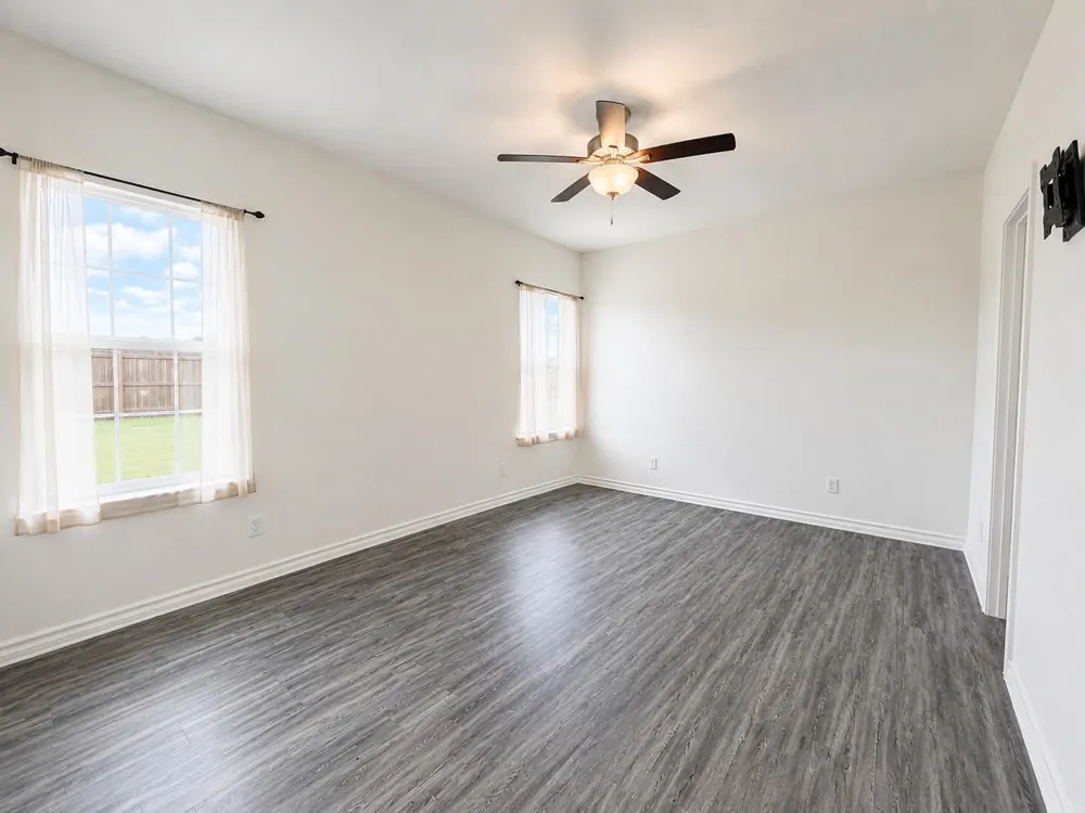2915 Emma Lane Mabank, TX 75147