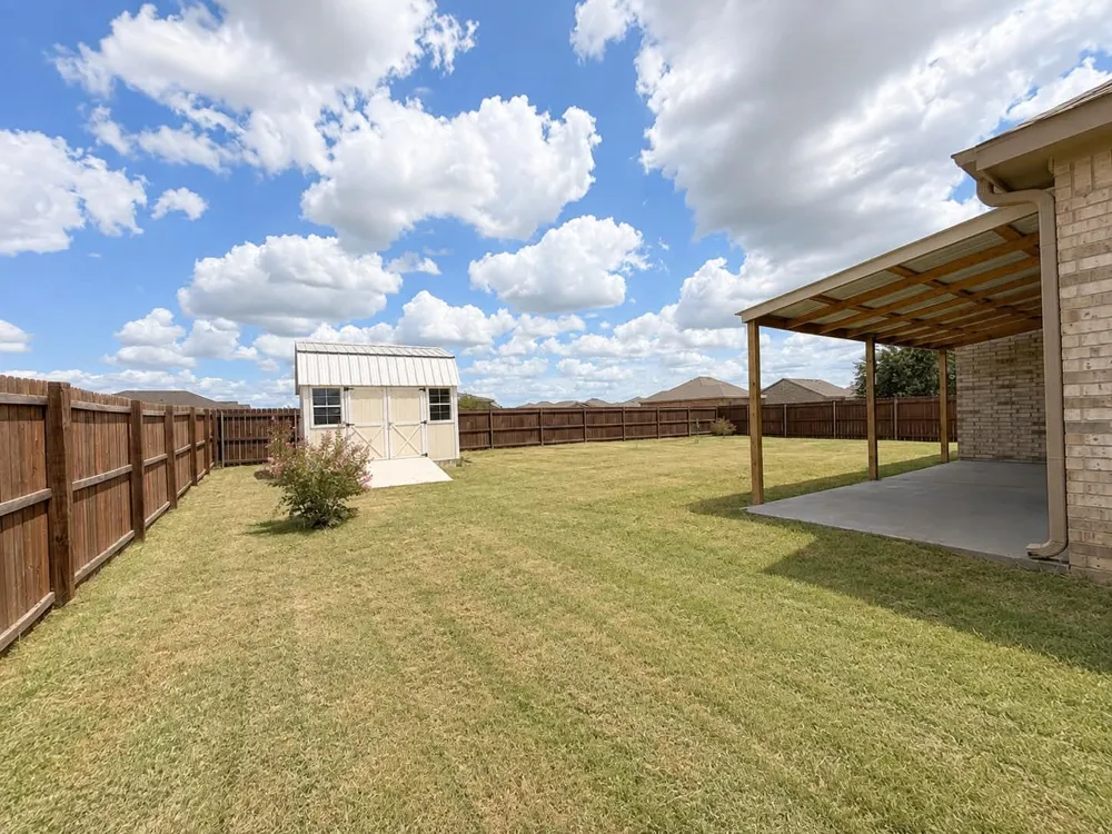 2915 Emma Lane Mabank, TX 75147