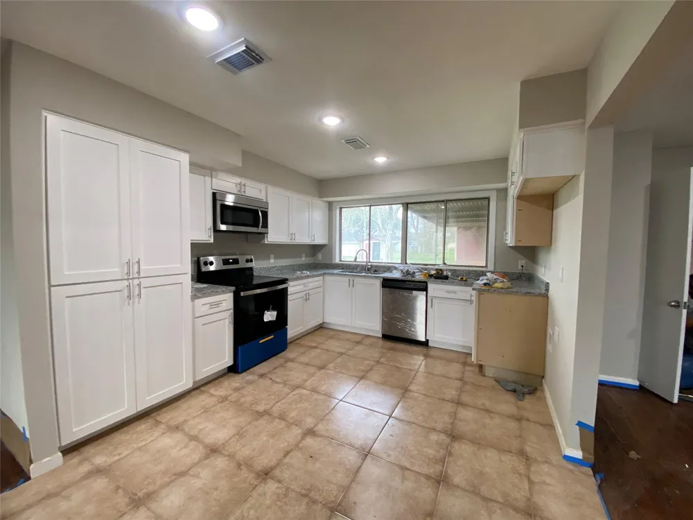 1105 Alice Street Sweeny, TX 77480