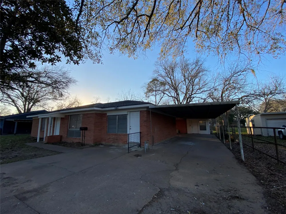 1105 Alice Street Sweeny, TX 77480