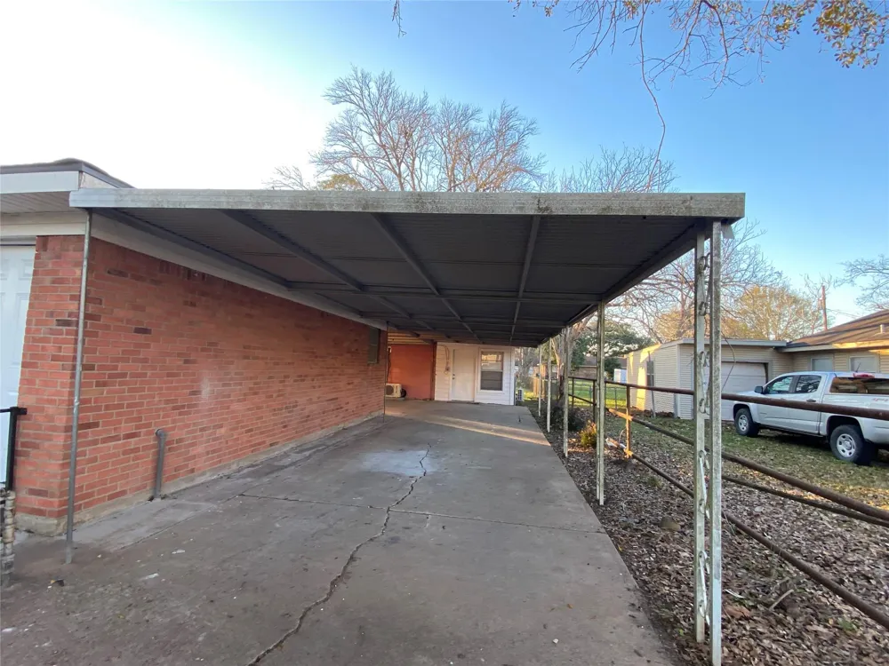 1105 Alice Street Sweeny, TX 77480