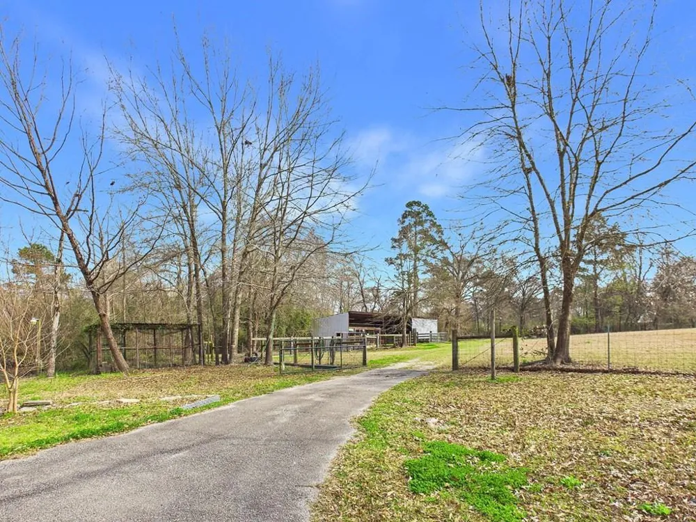 2000 Howard Avenue Lufkin, TX 75901