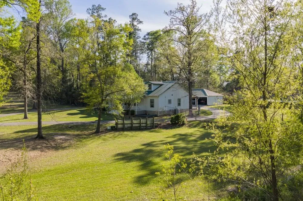 2000 Howard Avenue Lufkin, TX 75901