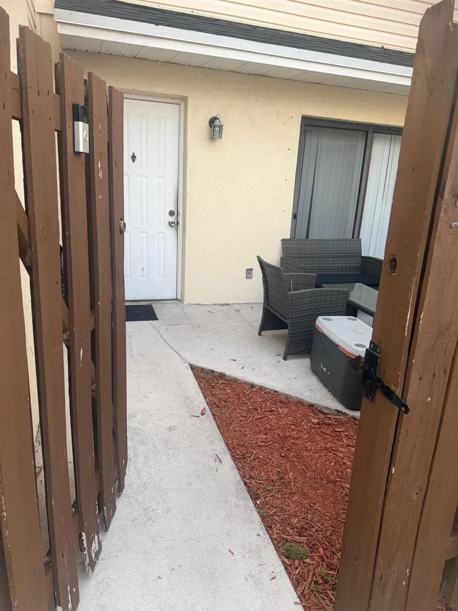 645 Executive Center Drive #R-105 West Palm Beach, FL 33401