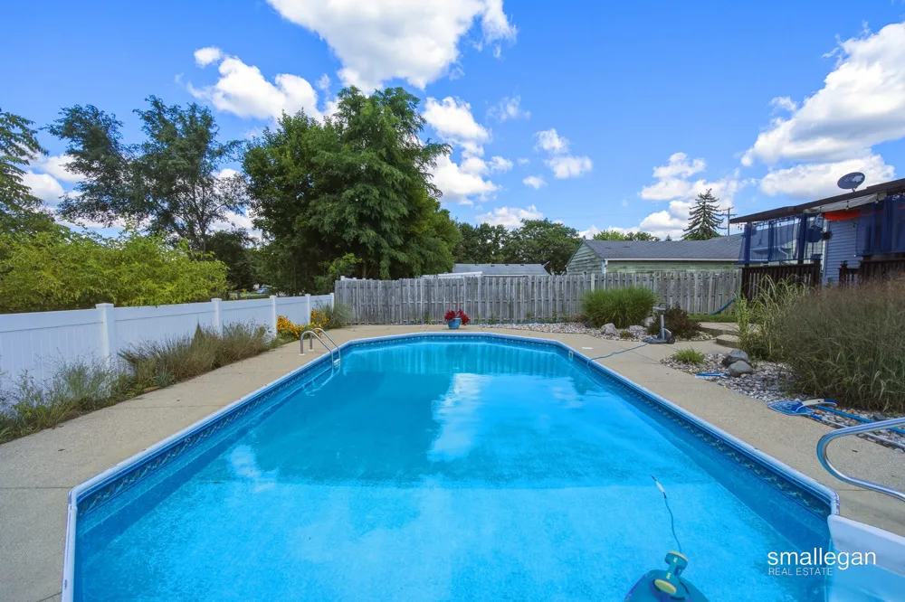 4227 Flamingo Avenue SW Wyoming City, MI 49509