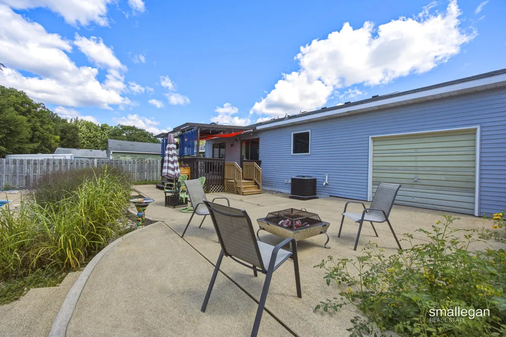 4227 Flamingo Avenue SW Wyoming City, MI 49509