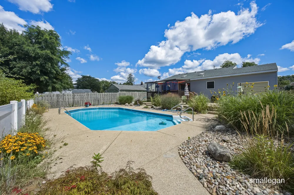 4227 Flamingo Avenue SW Wyoming City, MI 49509