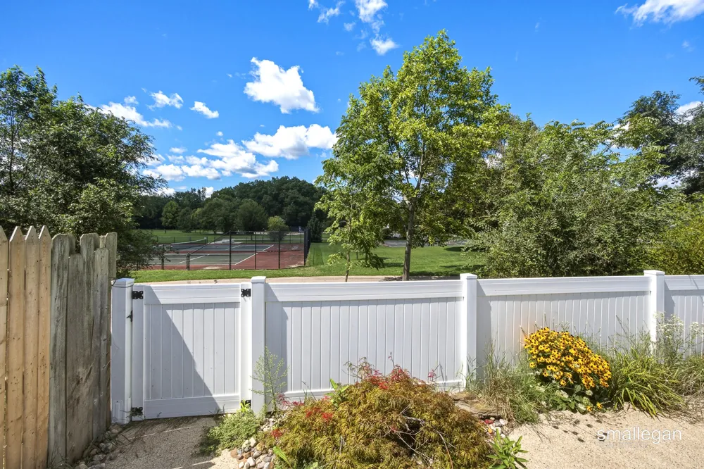 4227 Flamingo Avenue SW Wyoming City, MI 49509