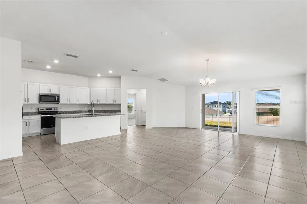 1425 ENGELBERG STREET Winter Haven, FL 33881