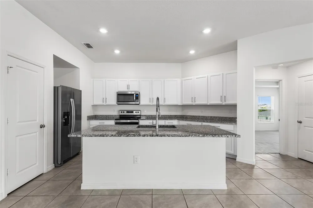 1425 ENGELBERG STREET Winter Haven, FL 33881