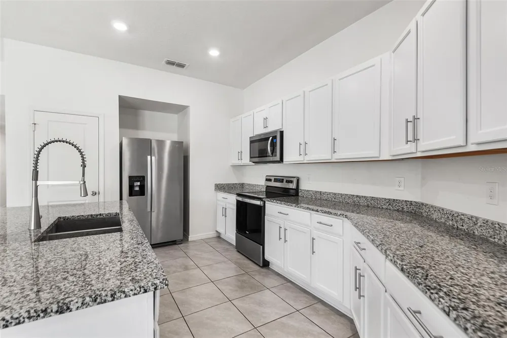 1425 ENGELBERG STREET Winter Haven, FL 33881
