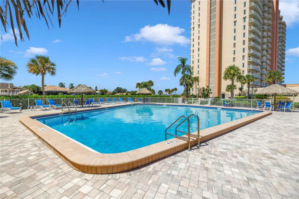 4900 BRITTANY DRIVE S #205 St Petersburg, FL 33715