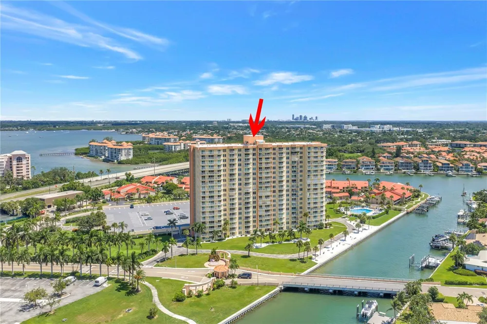 4900 BRITTANY DRIVE S #205 St Petersburg, FL 33715